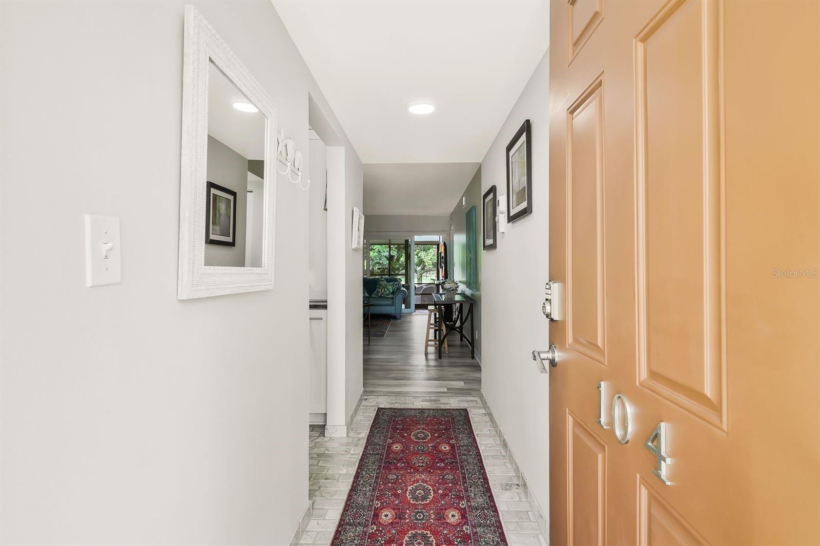 9290 LAKE PARK DR #104, FORT MYERS, FL, 33919