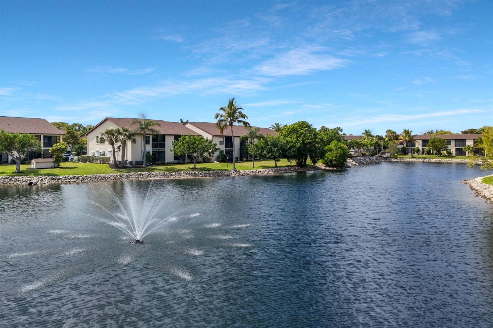 9290 LAKE PARK DR #104, FORT MYERS, FL, 33919