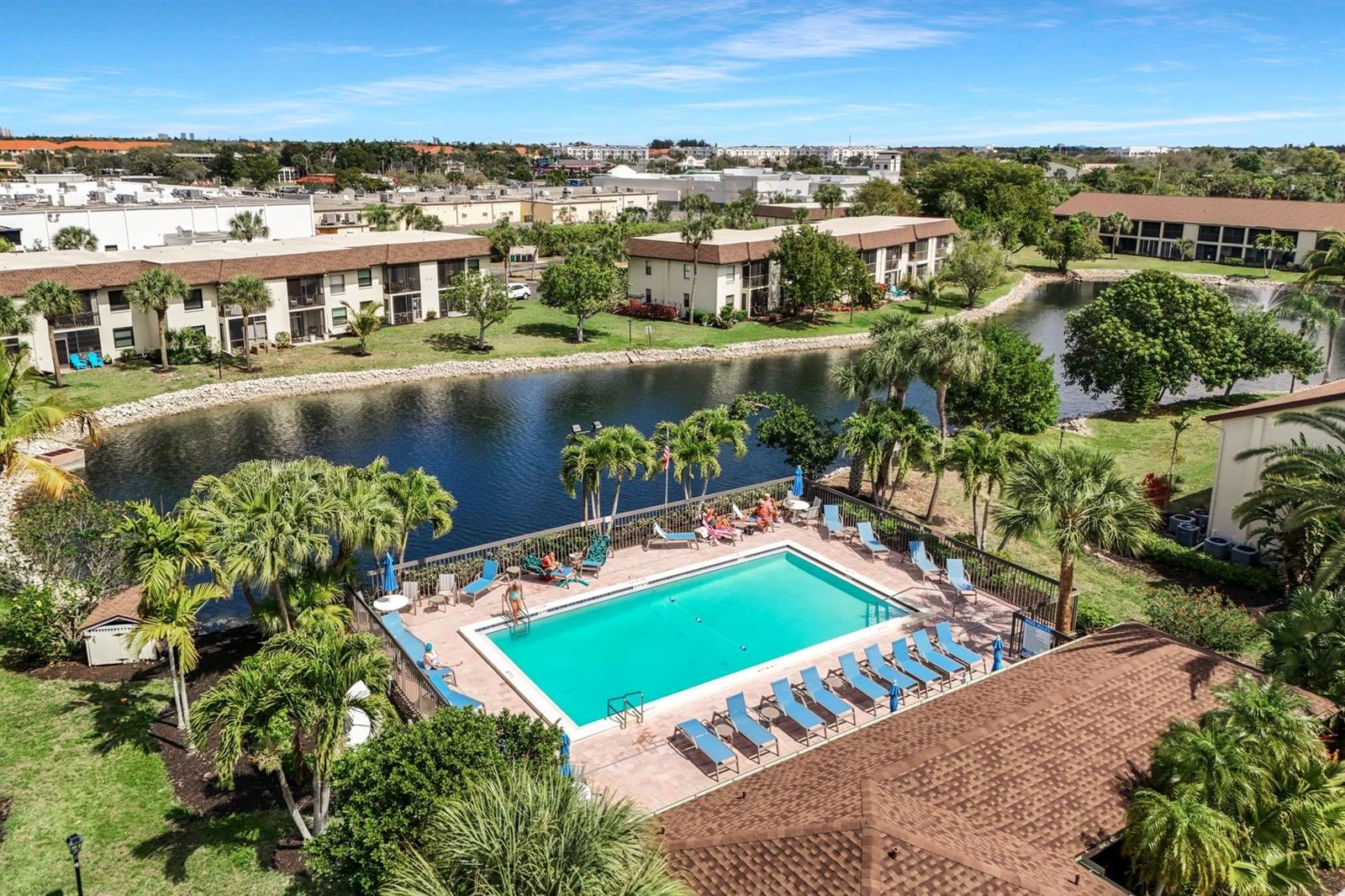 9290 LAKE PARK DR #104, FORT MYERS, FL, 33919