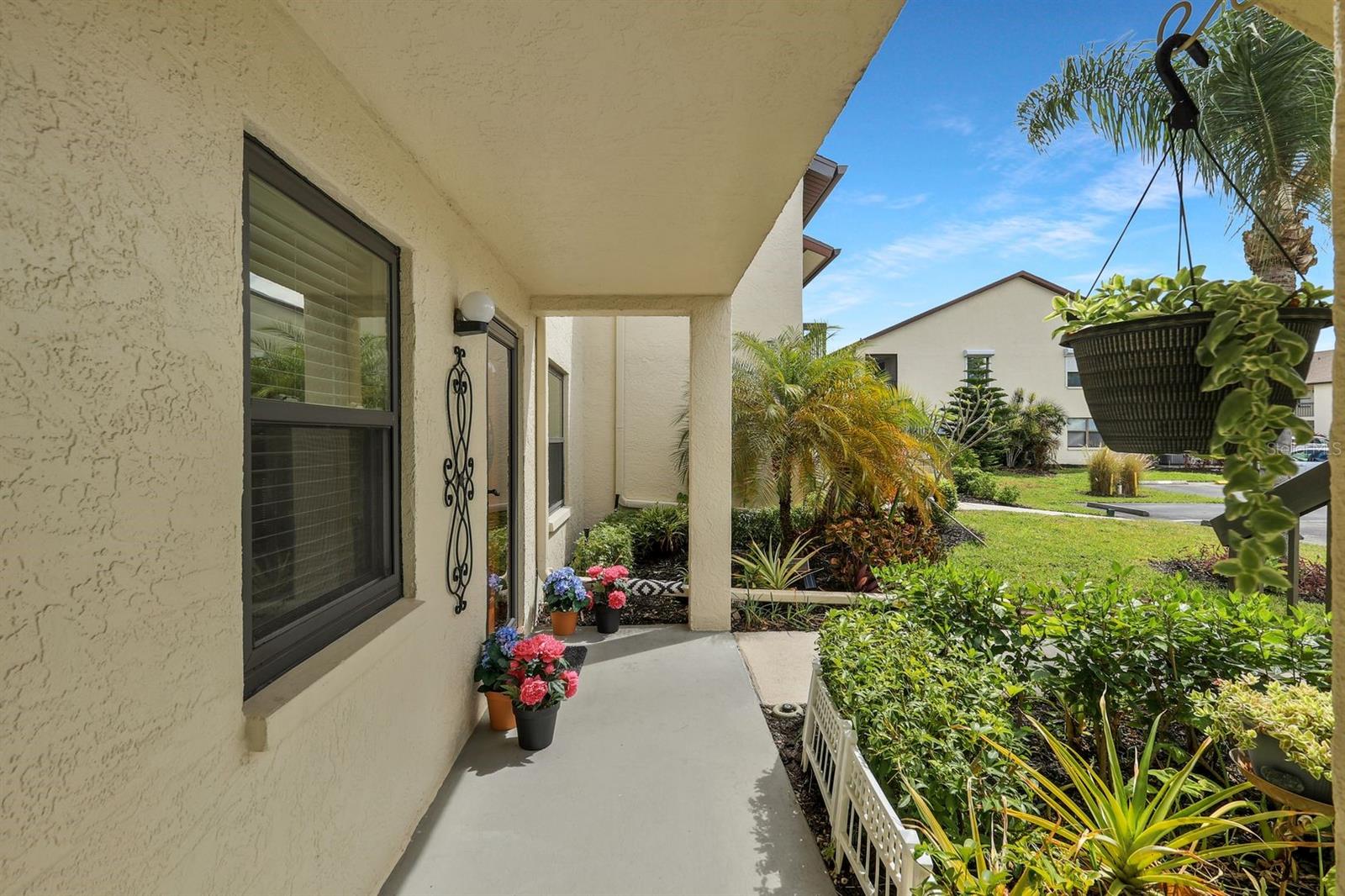 9290 LAKE PARK DR #104, FORT MYERS, FL, 33919