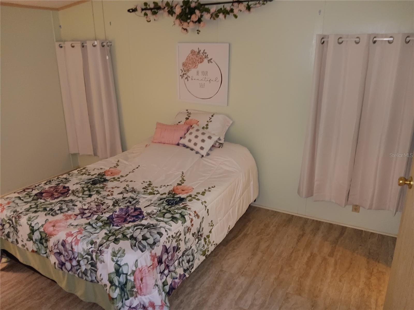 37536 AMIGO DR, ZEPHYRHILLS, FL, 33541
