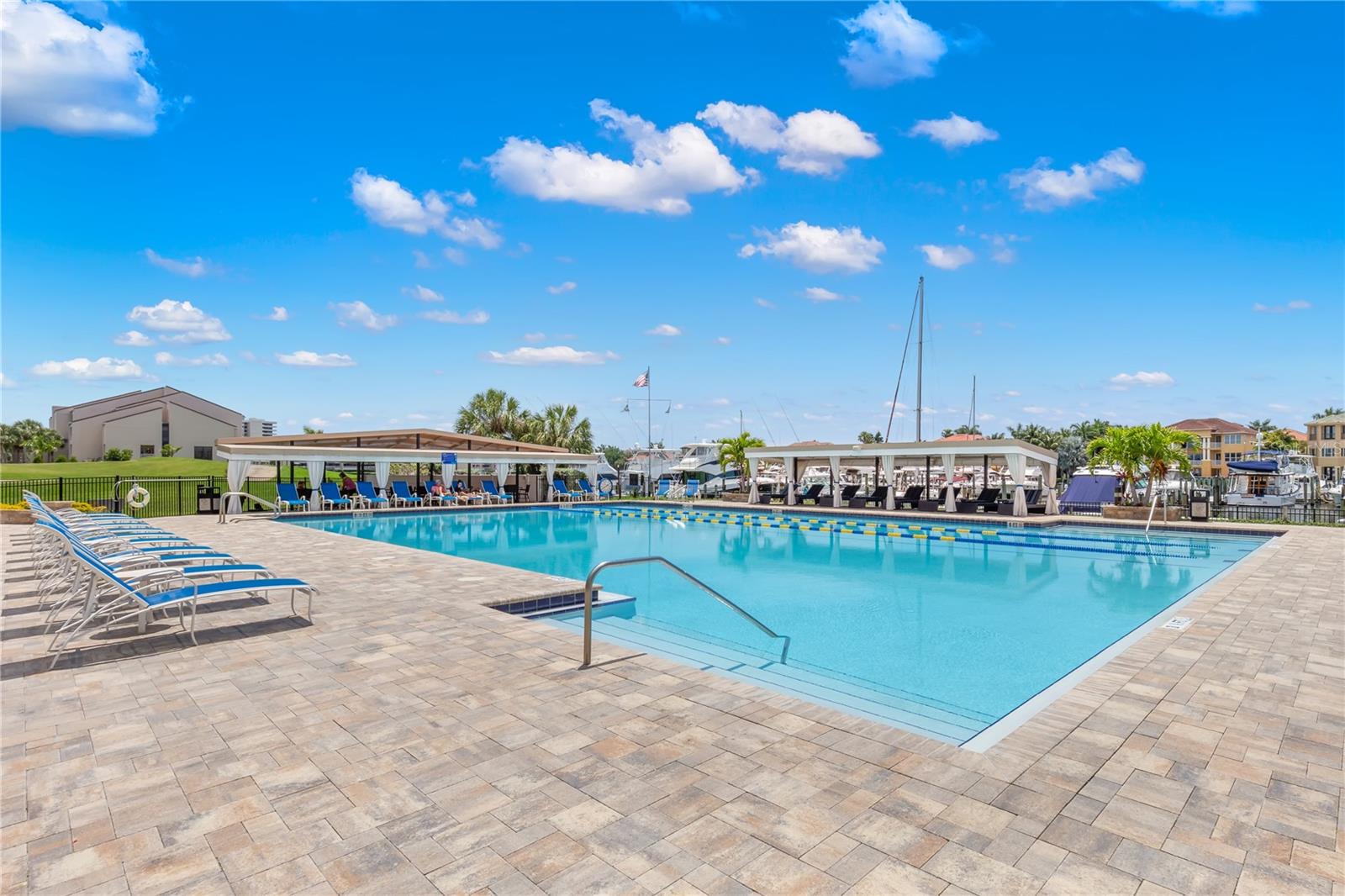 6300 PASADENA POINT BLVD #10, GULFPORT, FL, 33707