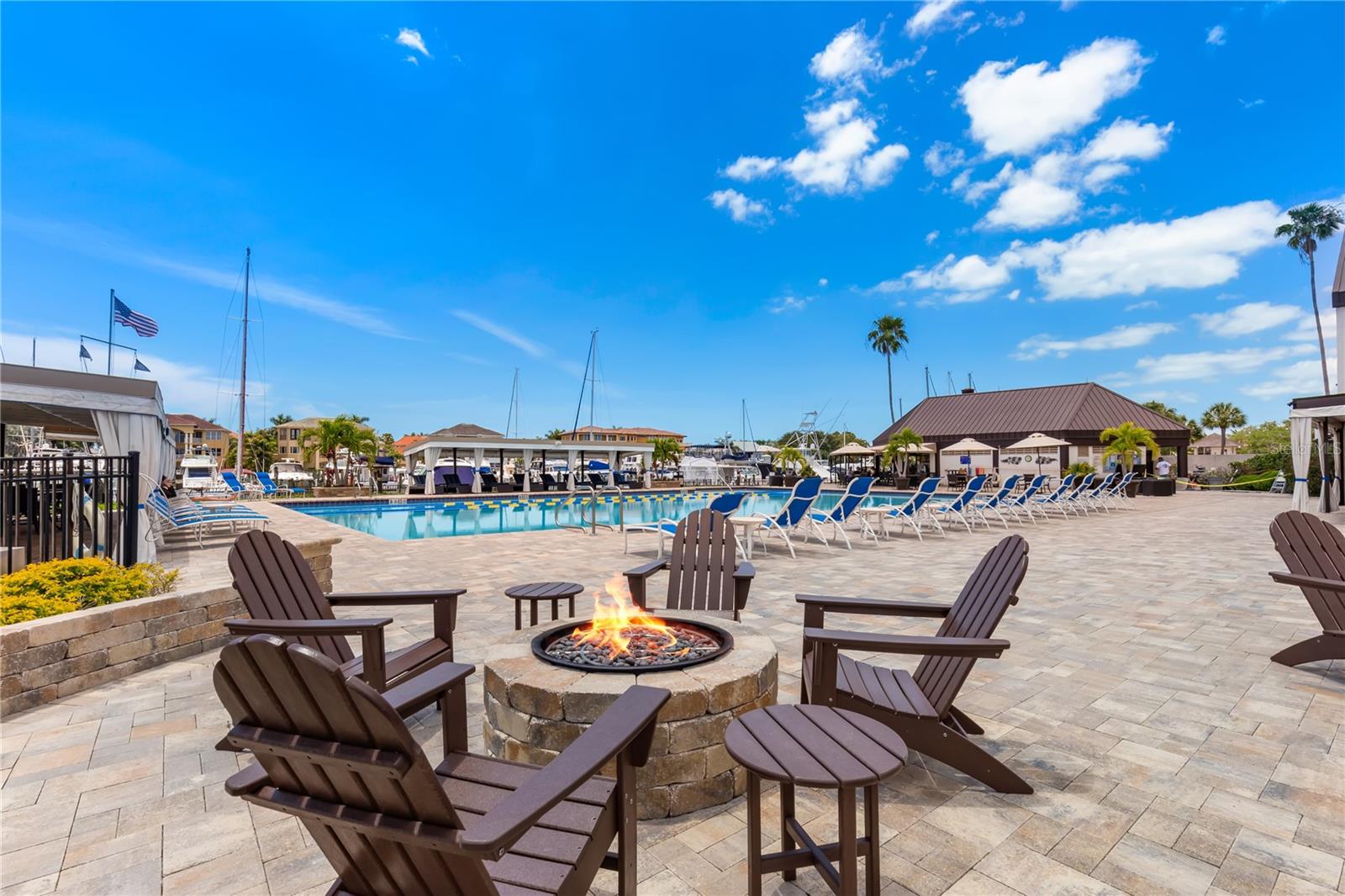 6300 PASADENA POINT BLVD #10, GULFPORT, FL, 33707