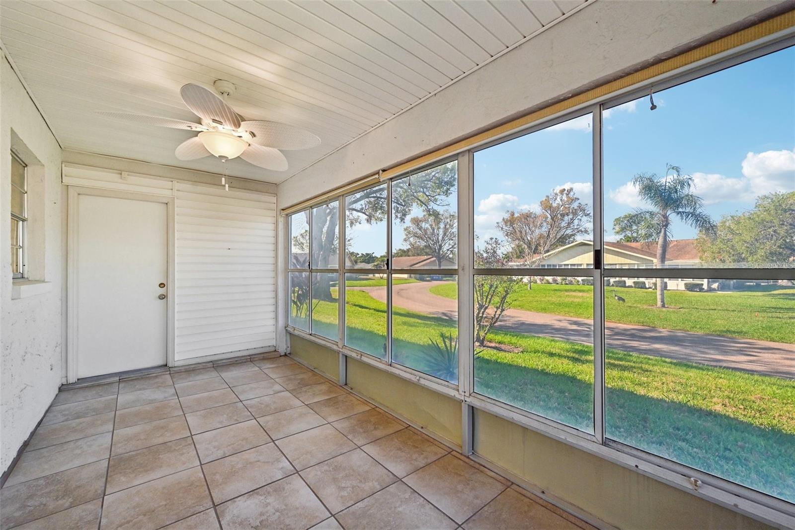 2216 GRENADIER DR, SUN CITY CENTER, FL, 33573