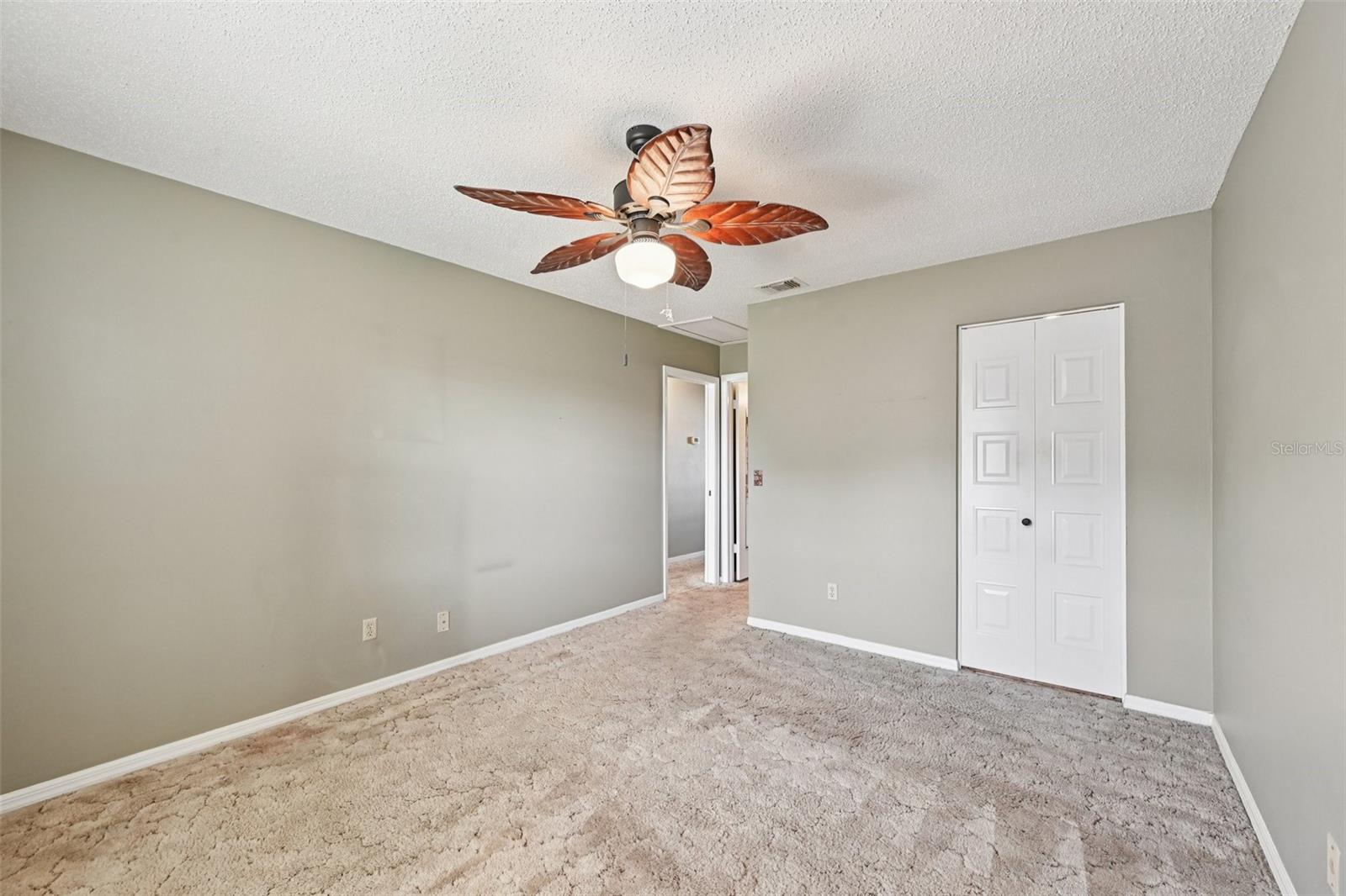 2216 GRENADIER DR, SUN CITY CENTER, FL, 33573
