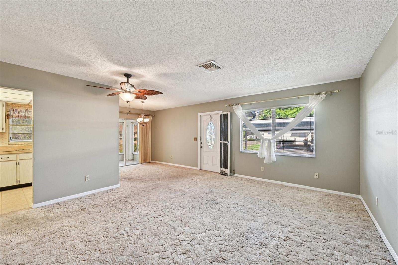 2216 GRENADIER DR, SUN CITY CENTER, FL, 33573