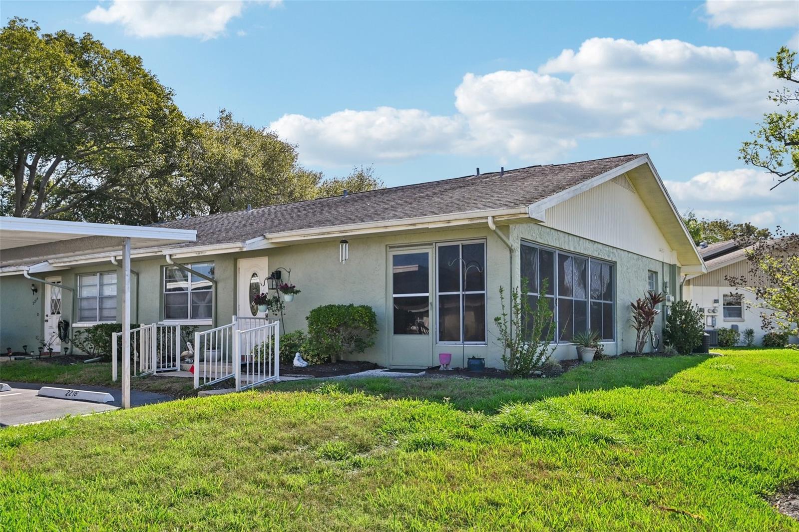 2216 GRENADIER DR, SUN CITY CENTER, FL, 33573