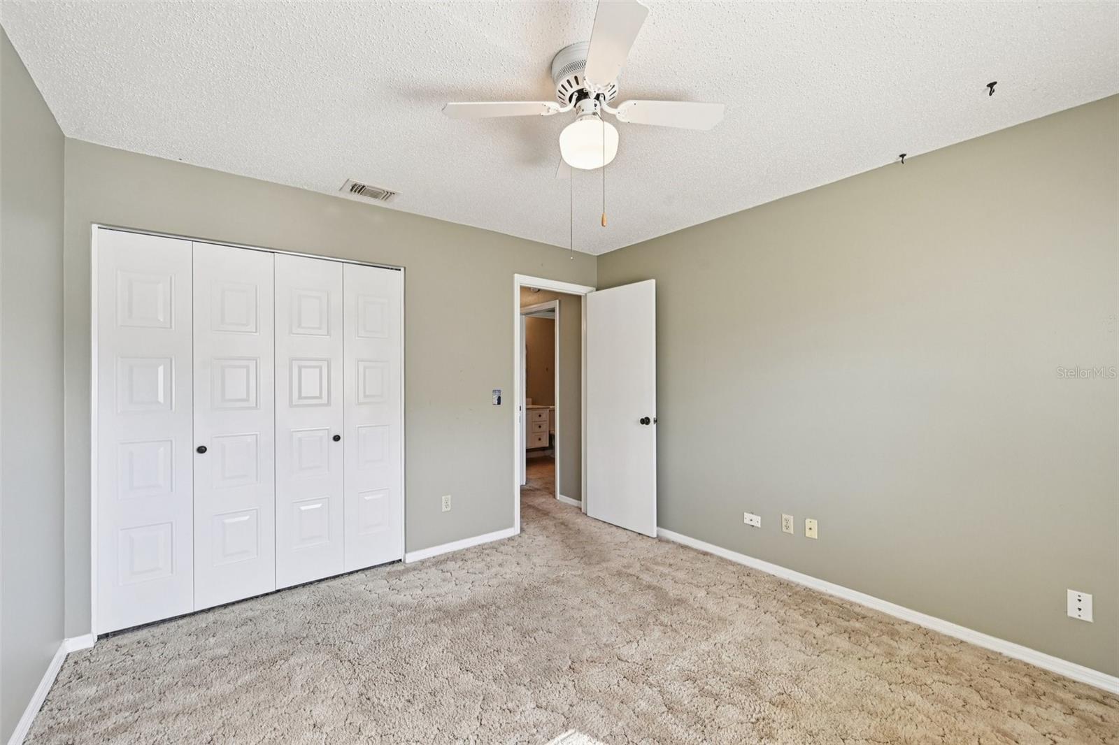 2216 GRENADIER DR, SUN CITY CENTER, FL, 33573