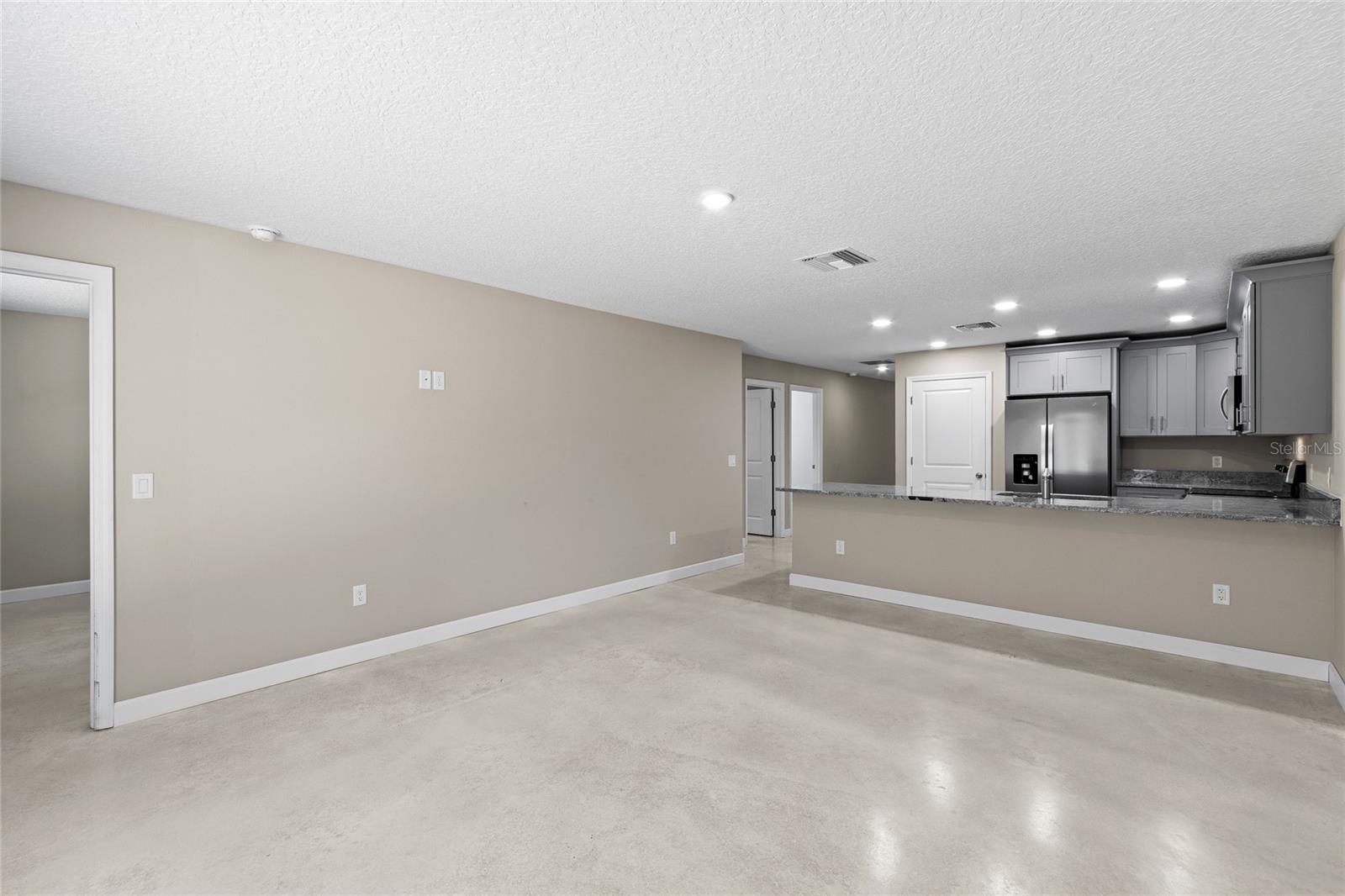 921 E CLIFFORD AVE, EUSTIS, FL, 32726