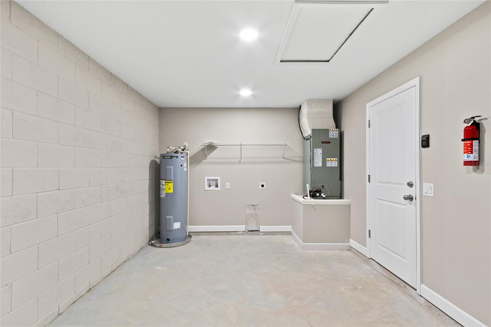 921 E CLIFFORD AVE, EUSTIS, FL, 32726
