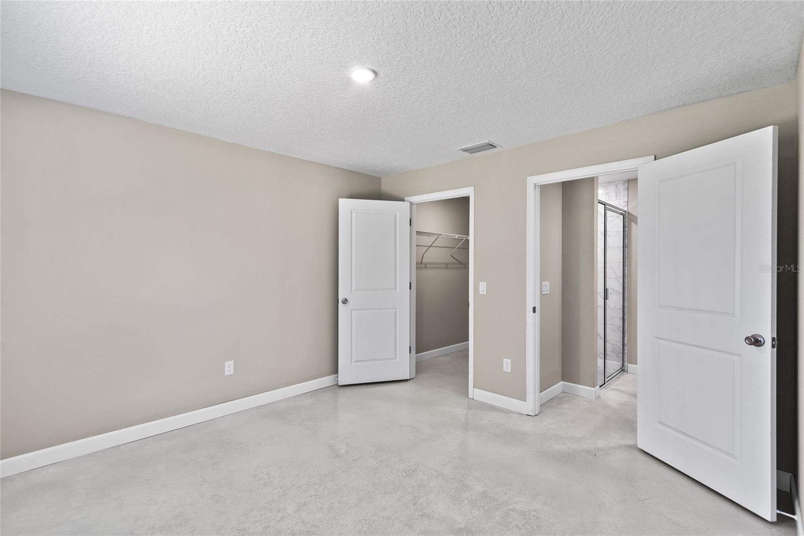 921 E CLIFFORD AVE, EUSTIS, FL, 32726