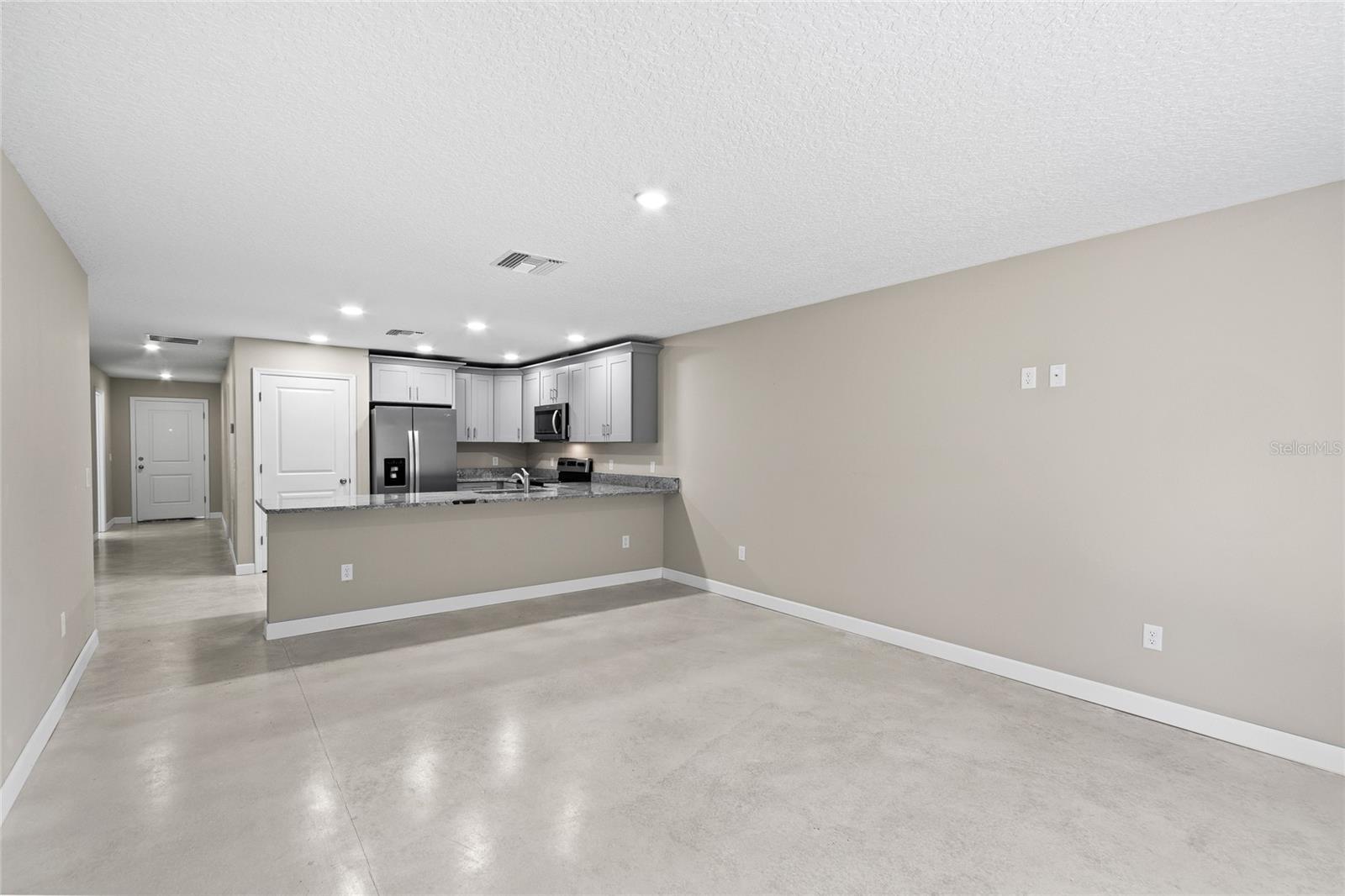 921 E CLIFFORD AVE, EUSTIS, FL, 32726