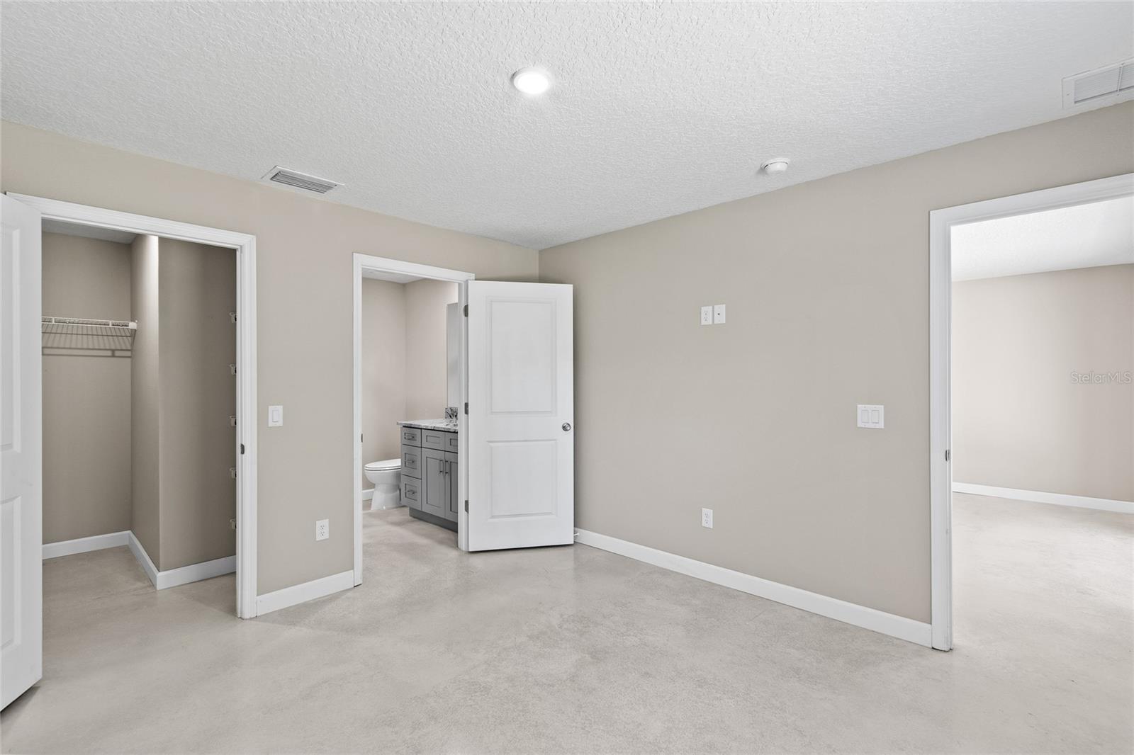 921 E CLIFFORD AVE, EUSTIS, FL, 32726