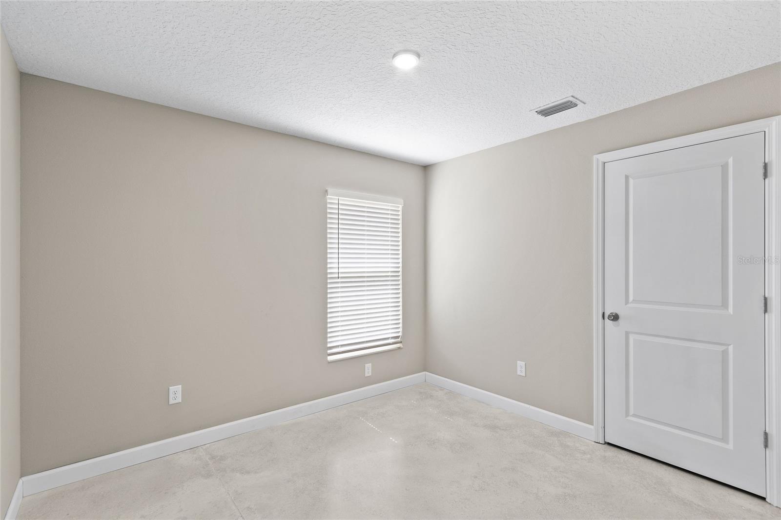 921 E CLIFFORD AVE, EUSTIS, FL, 32726