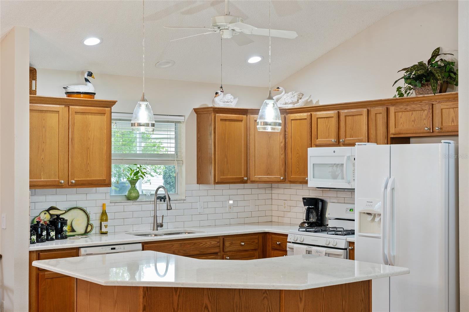 17713 SE 89TH MILFORD AVE, THE VILLAGES, FL, 32162