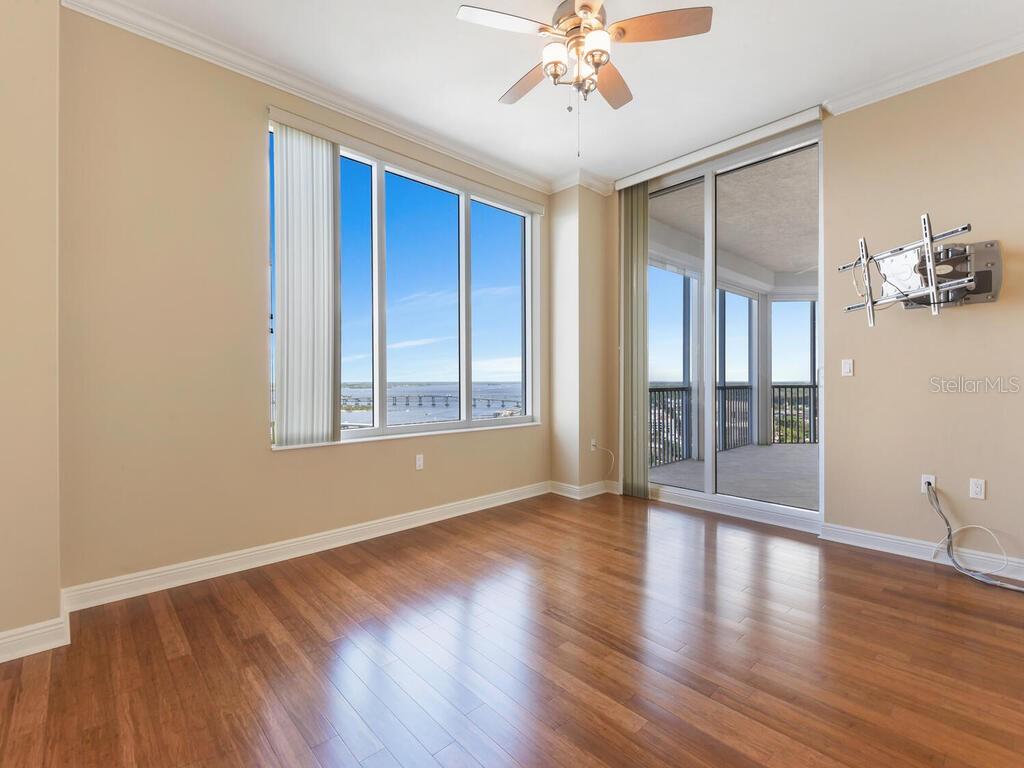 2104 W FIRST ST #2304, FORT MYERS, FL, 33901