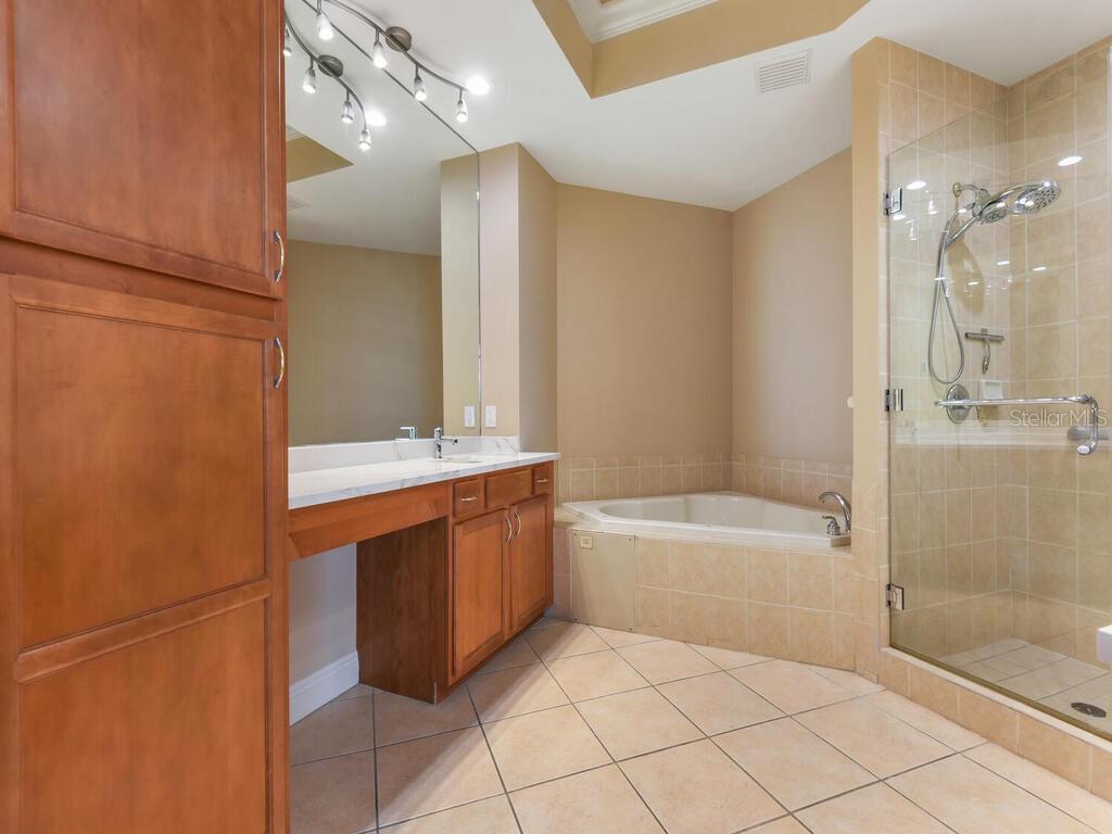 2104 W FIRST ST #2304, FORT MYERS, FL, 33901