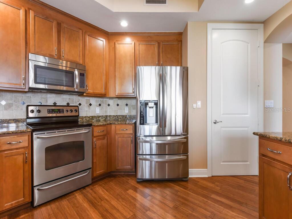 2104 W FIRST ST #2304, FORT MYERS, FL, 33901