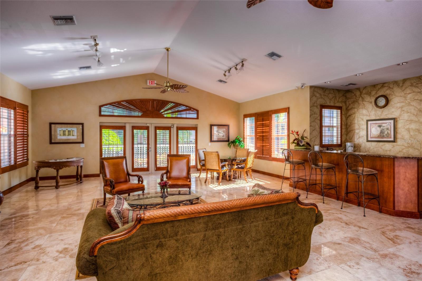 GRANDE VERANDAHS ON THE BAY Community Clubhouse