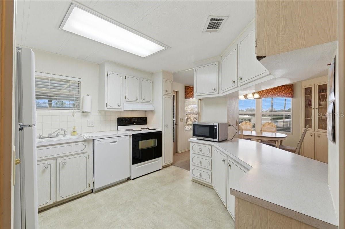 41 WOODLAND CIR, HAINES CITY, FL, 33844