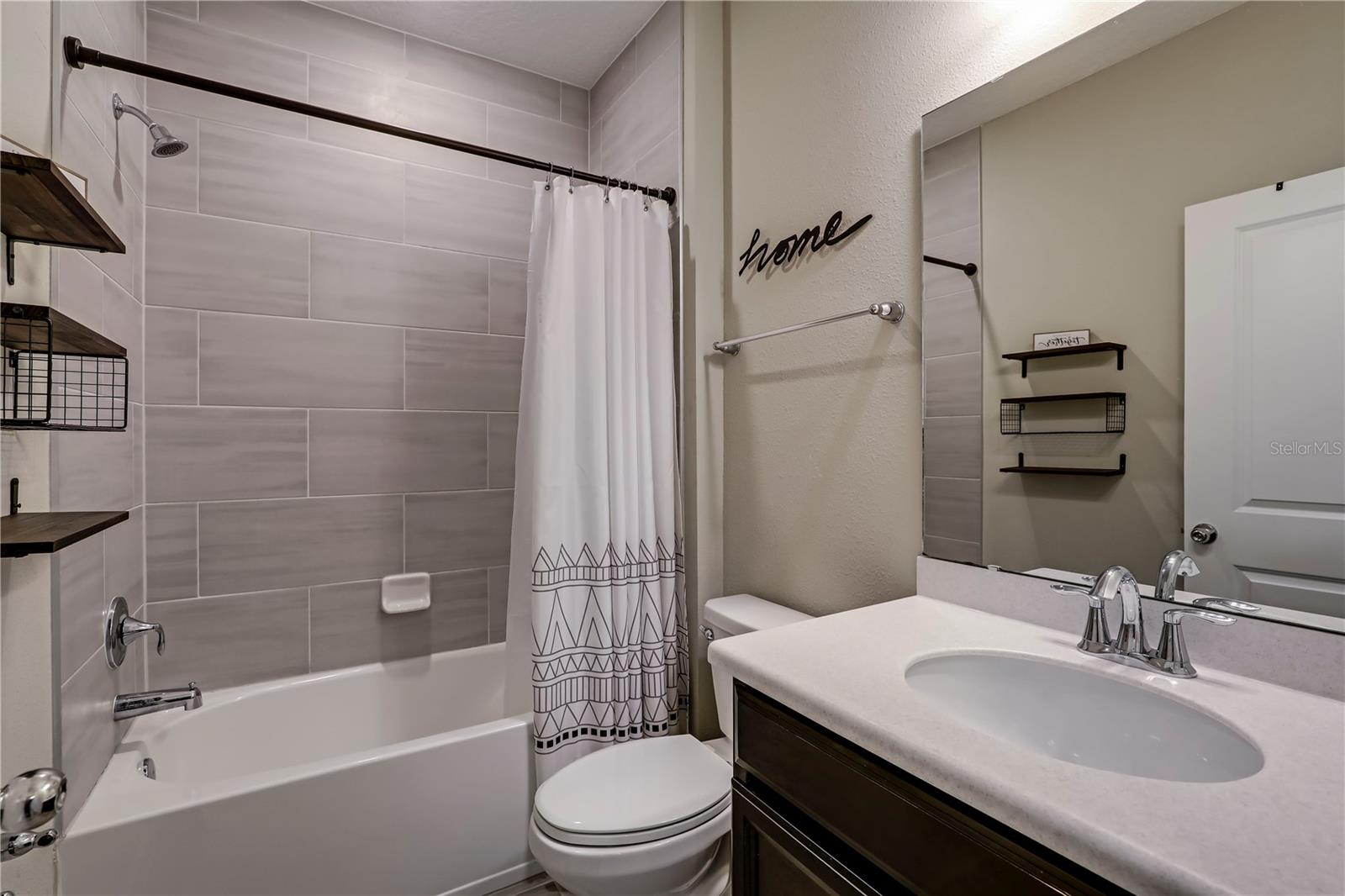 519 TYNES BLVD, MIDDLEBURG, FL, 32068