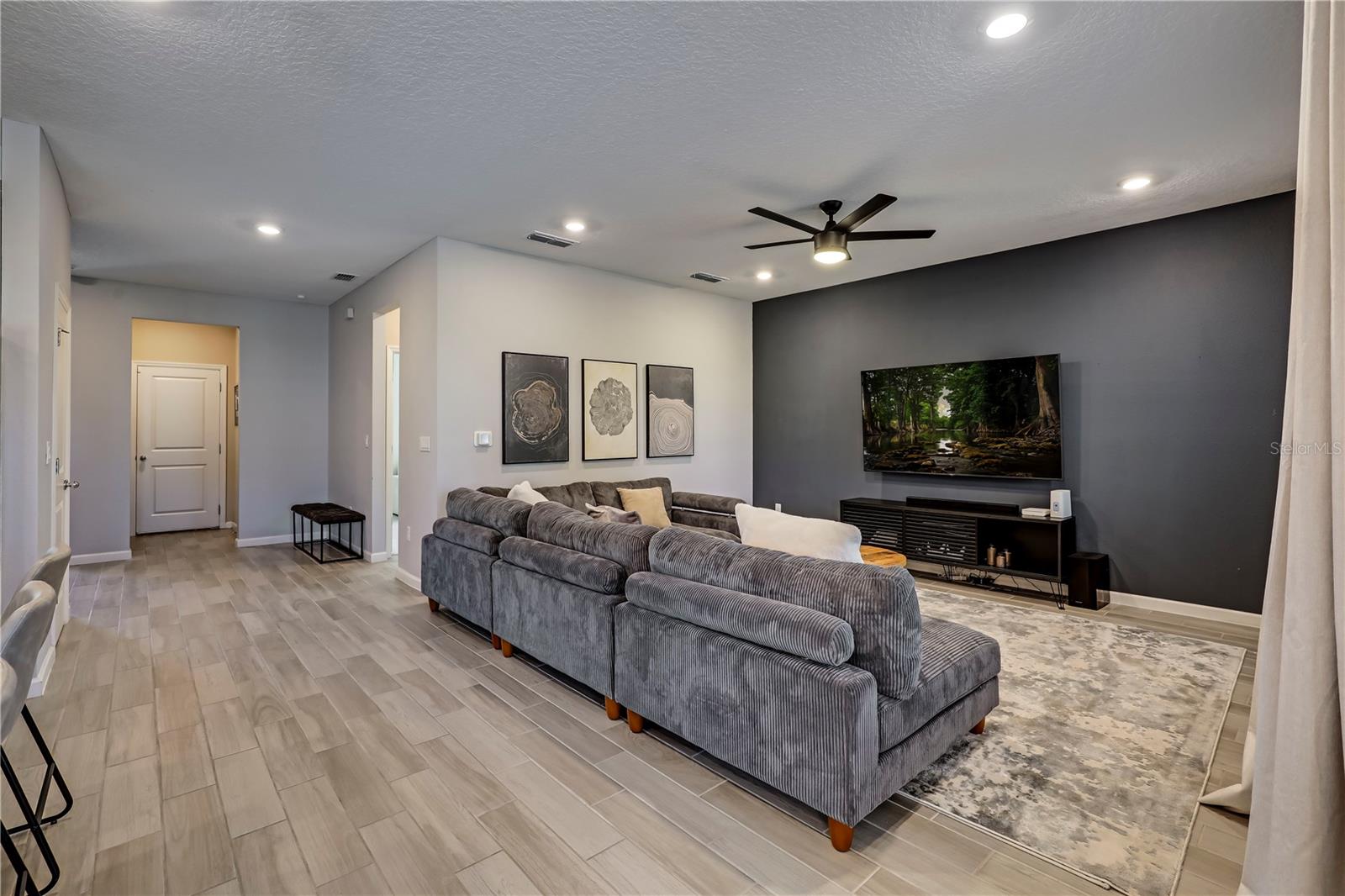 519 TYNES BLVD, MIDDLEBURG, FL, 32068