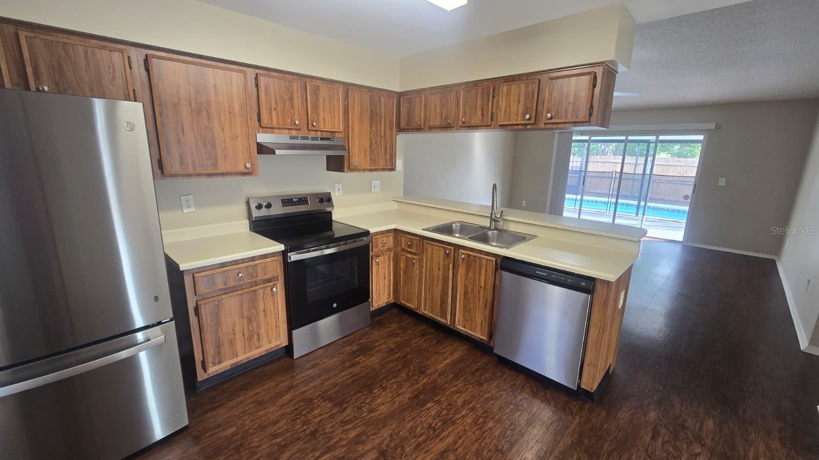 1407 FOXBORO DR, BRANDON, FL, 33511