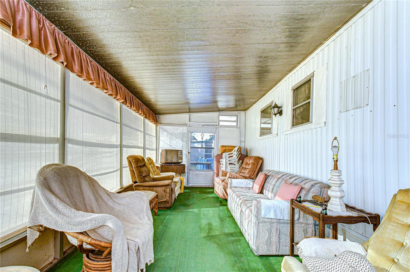 37427 HAMMOND DR, ZEPHYRHILLS, FL, 33541