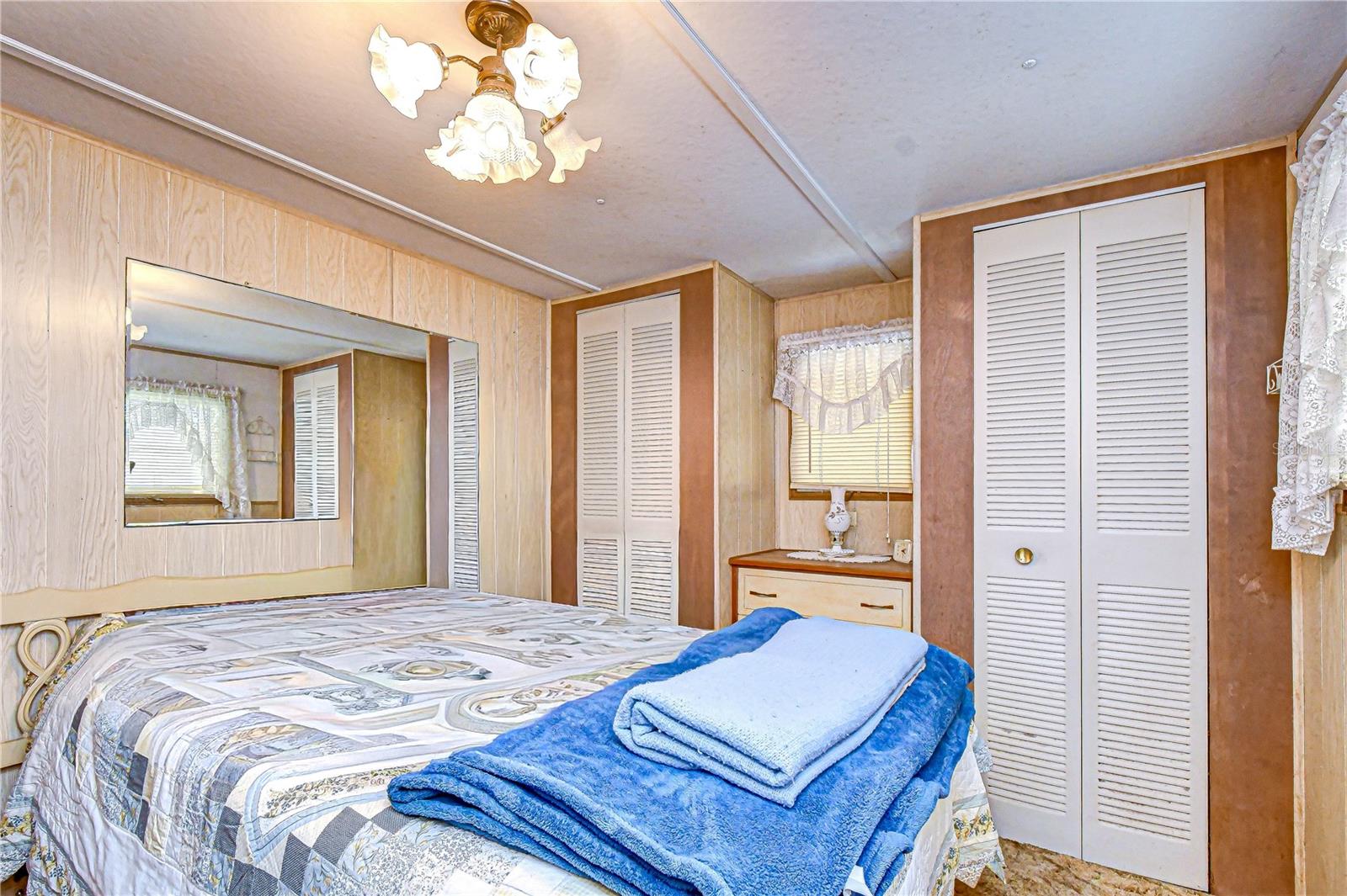 37427 HAMMOND DR, ZEPHYRHILLS, FL, 33541