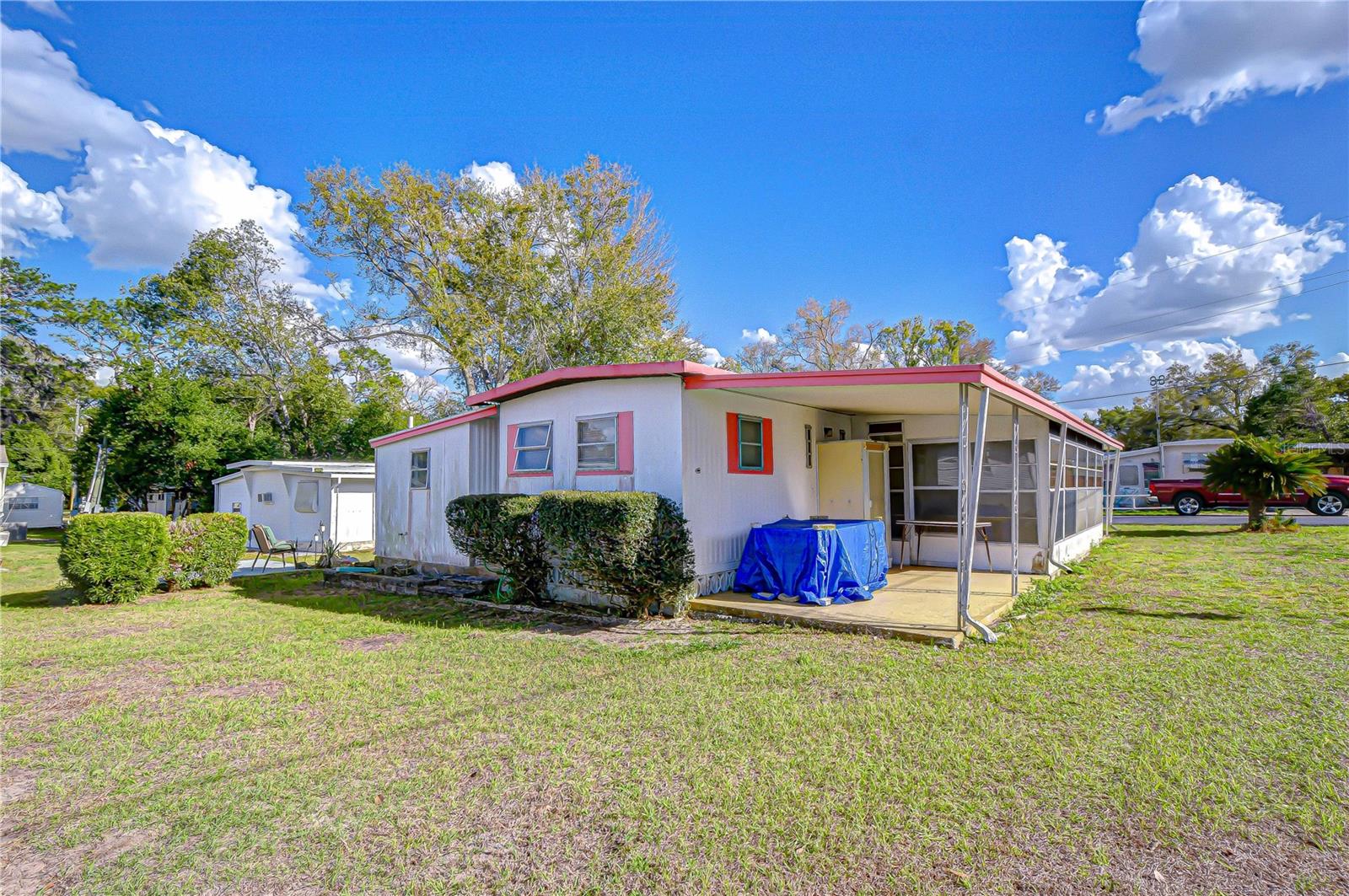 37427 HAMMOND DR, ZEPHYRHILLS, FL, 33541