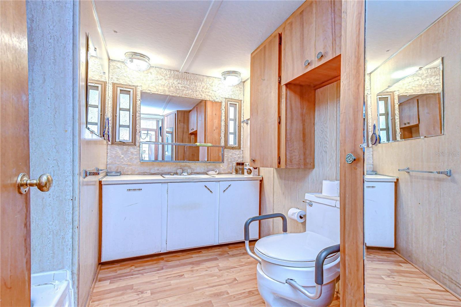 37427 HAMMOND DR, ZEPHYRHILLS, FL, 33541