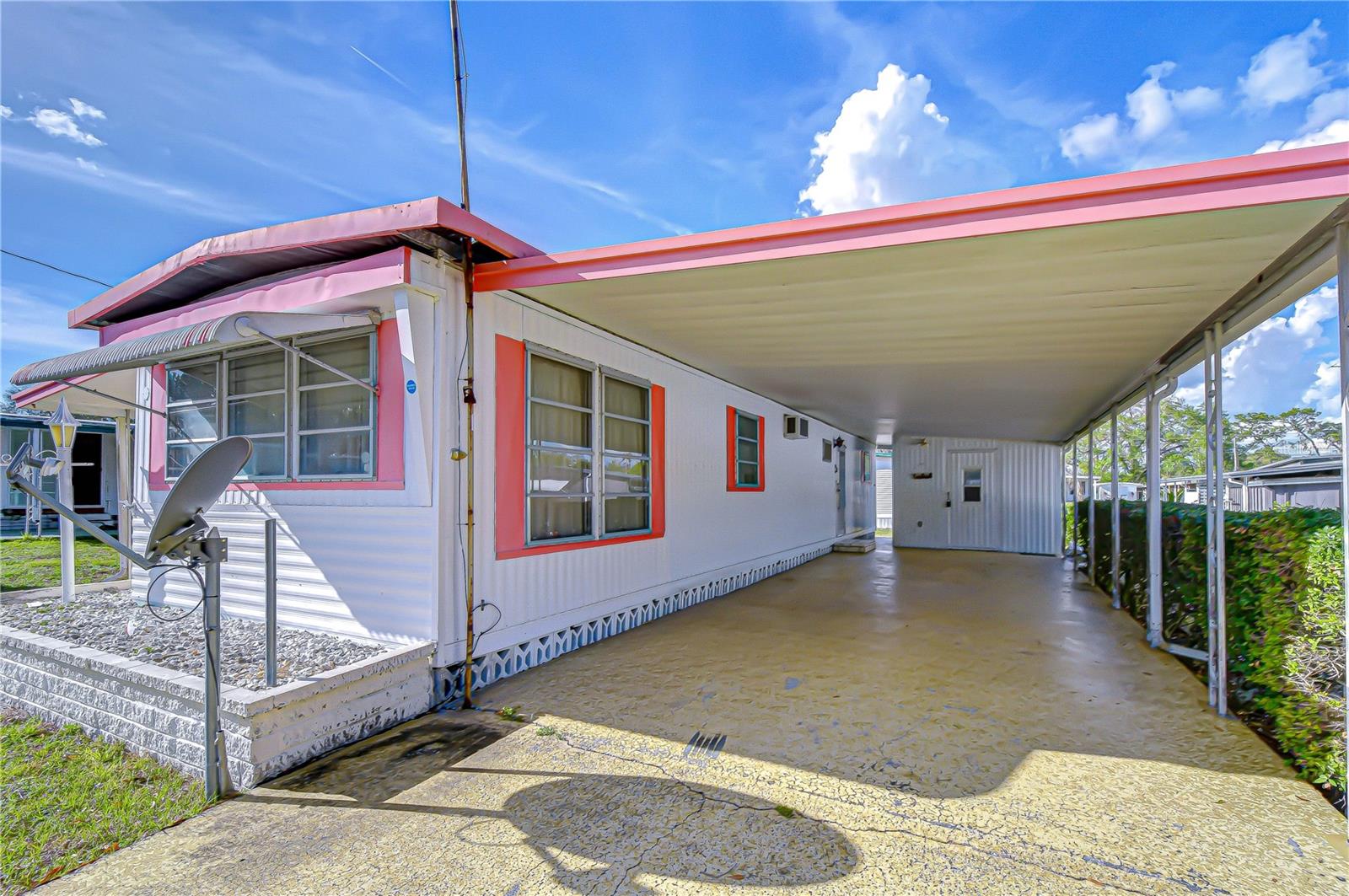 37427 HAMMOND DR, ZEPHYRHILLS, FL, 33541