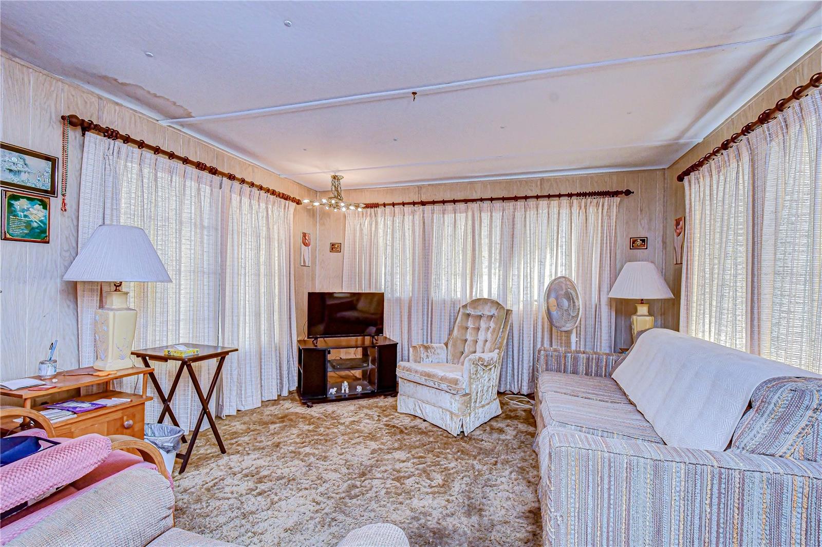 37427 HAMMOND DR, ZEPHYRHILLS, FL, 33541