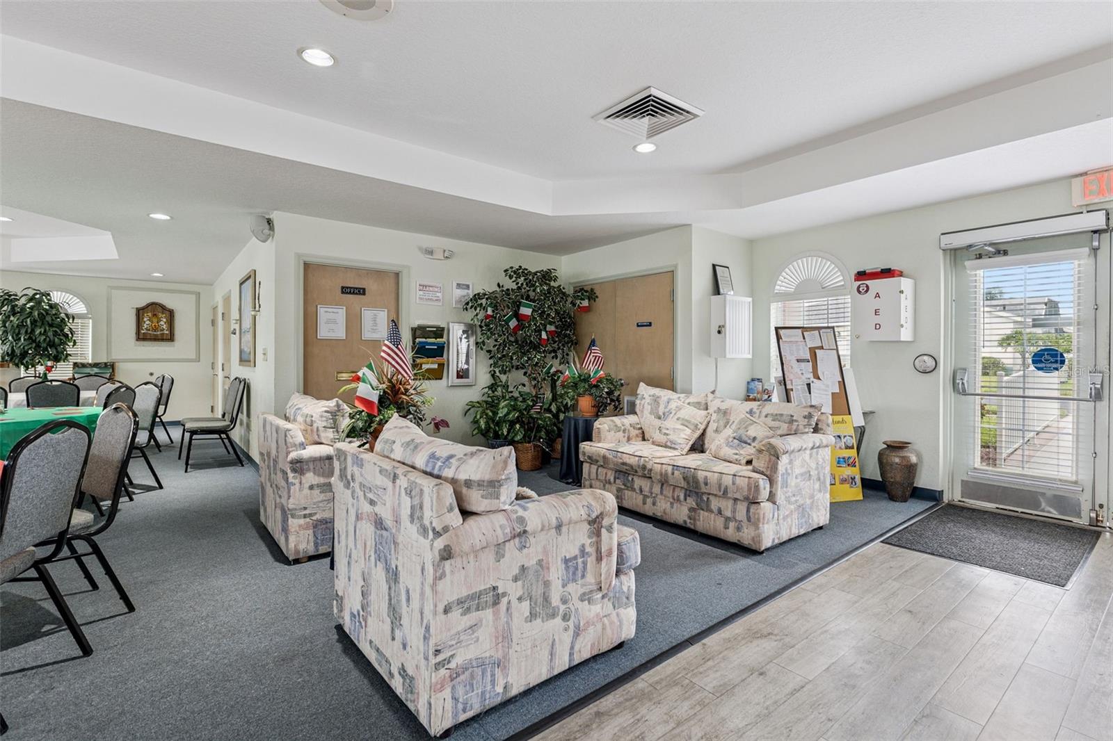 304 LAKE SUZANNE DR, LAKE WALES, FL, 33859