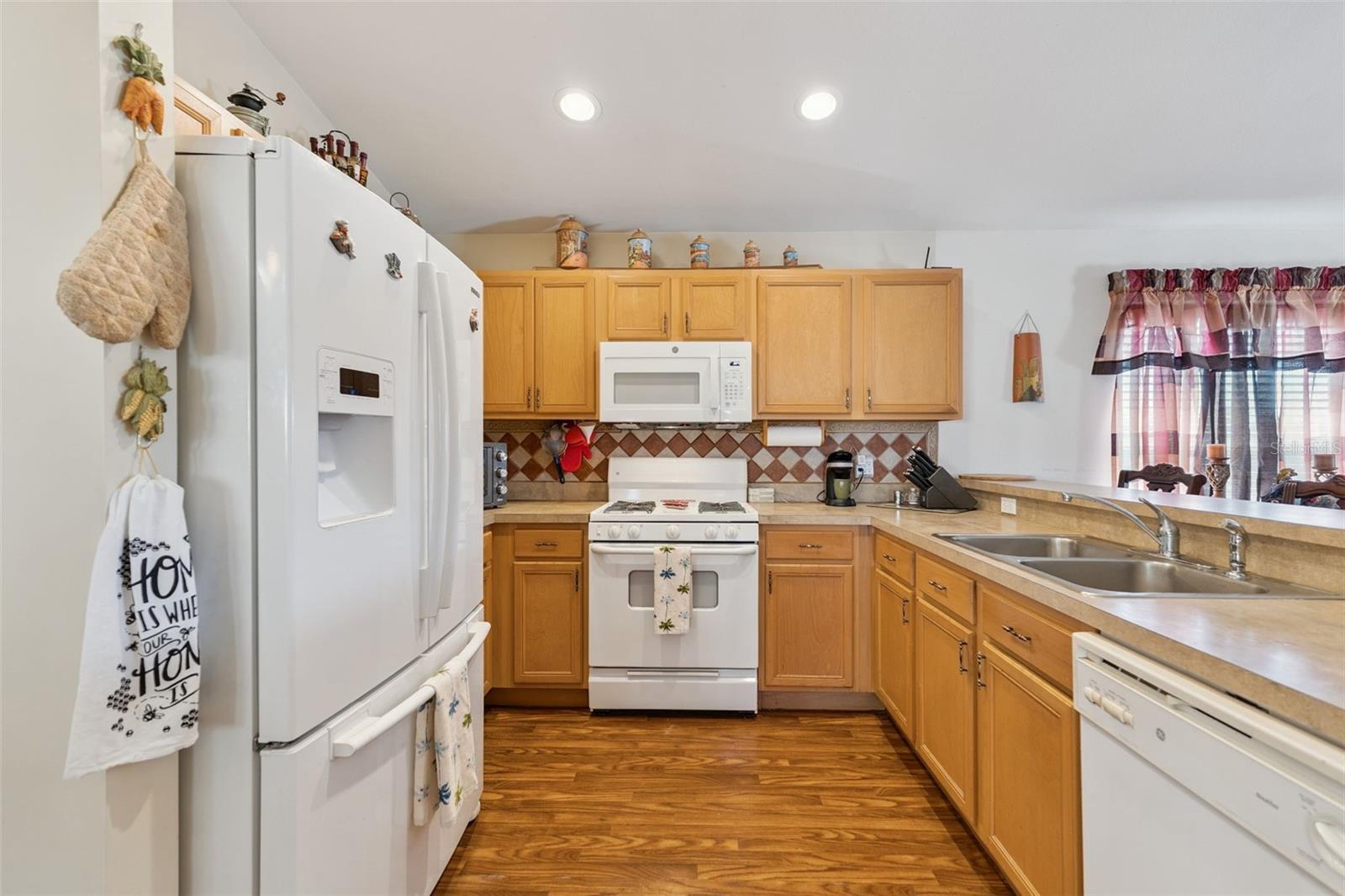 304 LAKE SUZANNE DR, LAKE WALES, FL, 33859