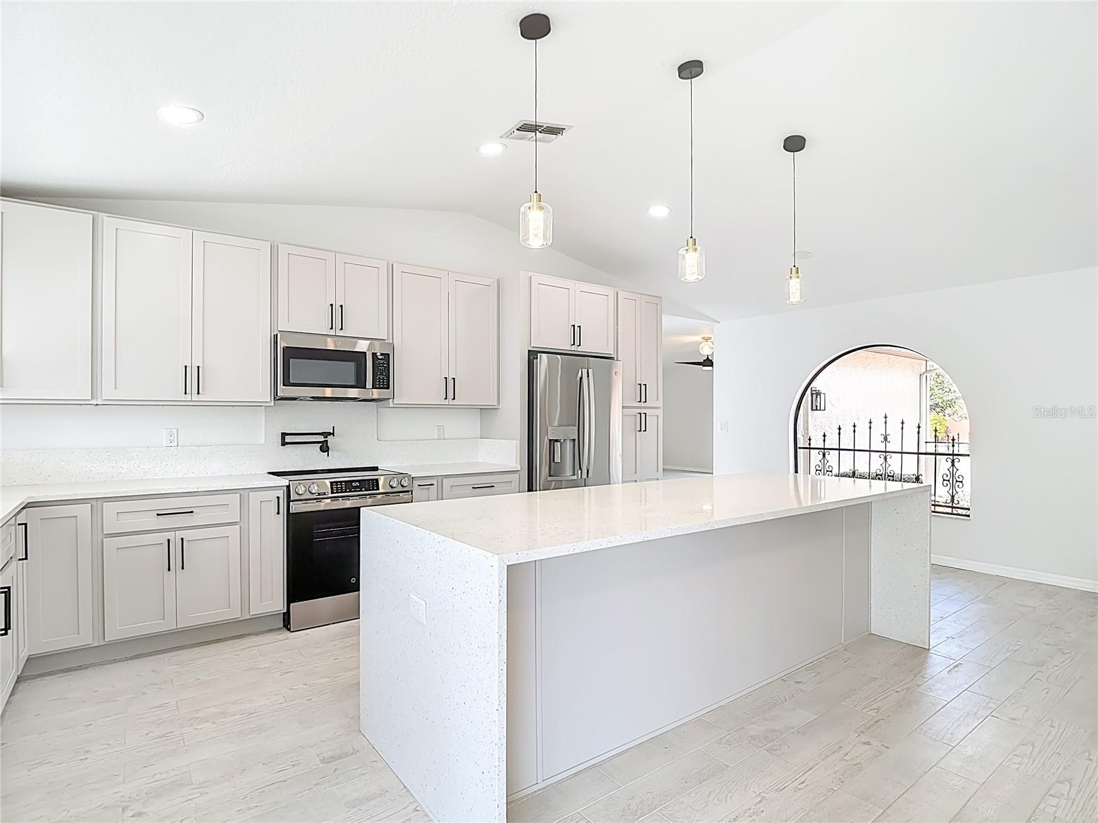 7478 DUNDEE WAY, WEEKI WACHEE, FL, 34613