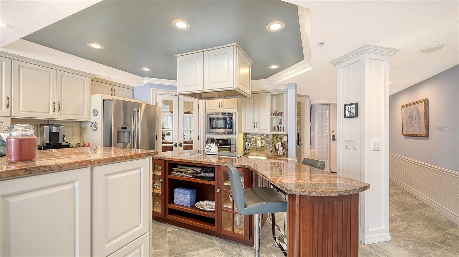 2110 HARBOURSIDE DR #536, LONGBOAT KEY, FL, 34228