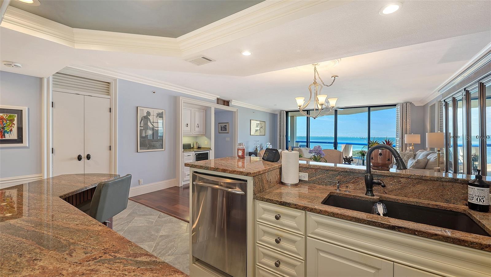 2110 HARBOURSIDE DR #536, LONGBOAT KEY, FL, 34228