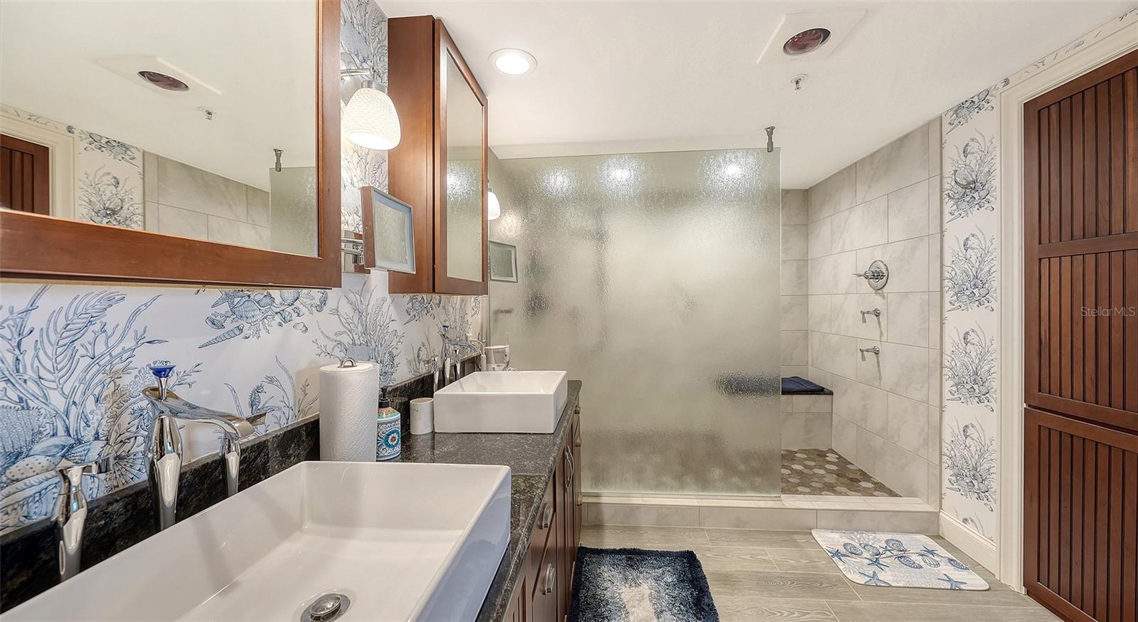 2110 HARBOURSIDE DR #536, LONGBOAT KEY, FL, 34228