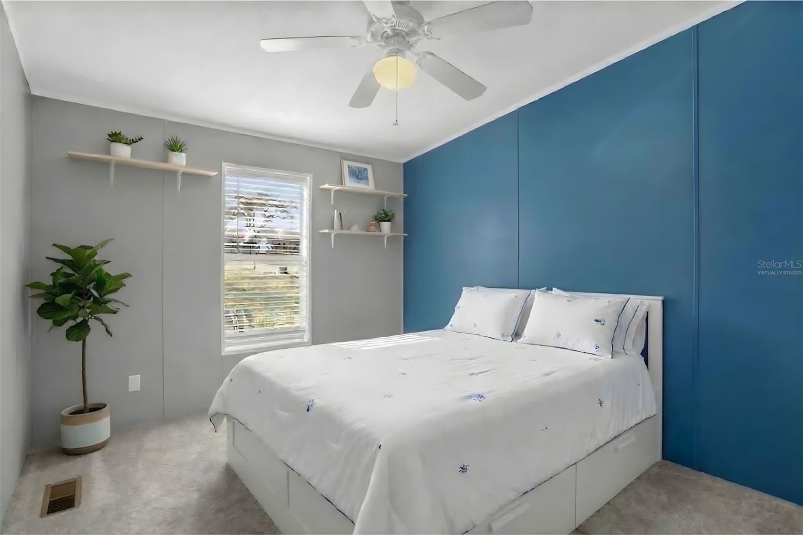 40212 GRAYS AIRPORT RD, LADY LAKE, FL, 32159