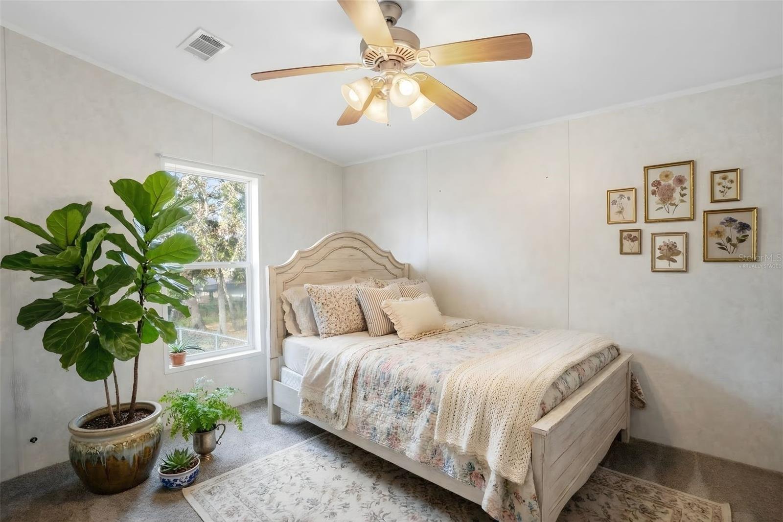 40212 GRAYS AIRPORT RD, LADY LAKE, FL, 32159