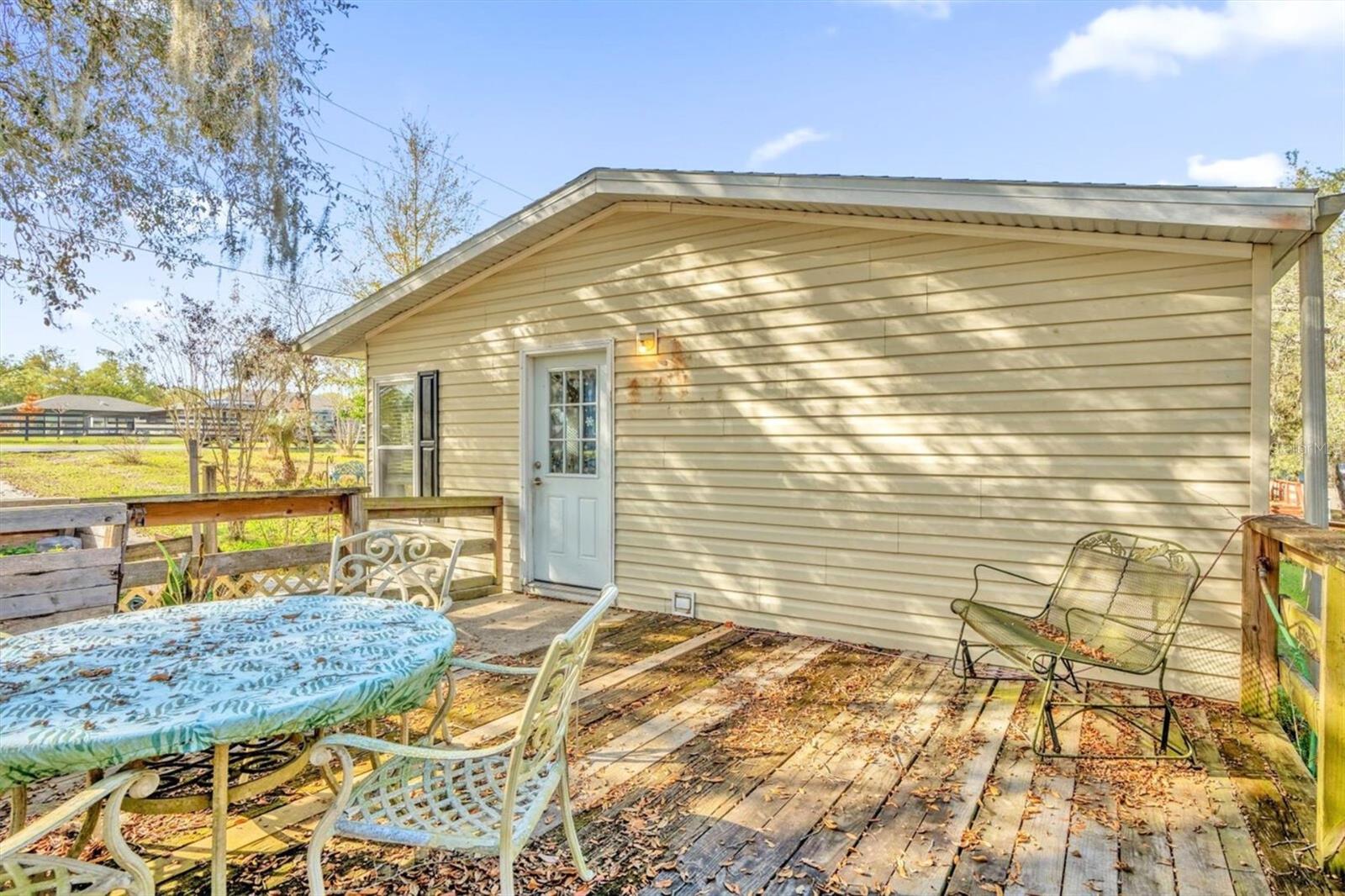 40212 GRAYS AIRPORT RD, LADY LAKE, FL, 32159