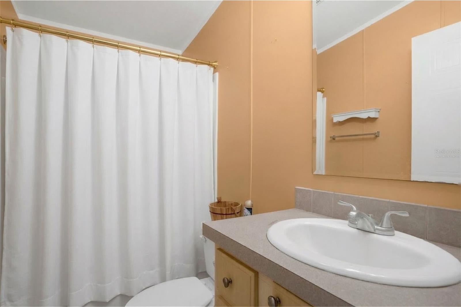 40212 GRAYS AIRPORT RD, LADY LAKE, FL, 32159