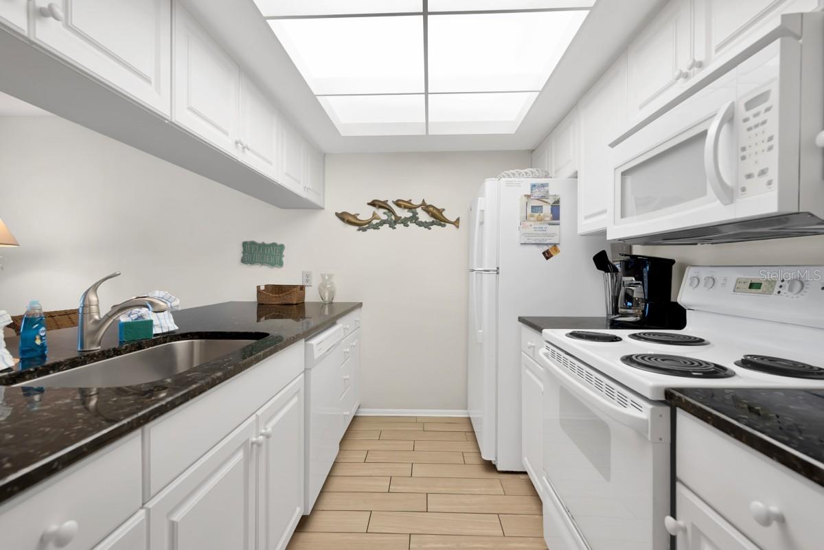 2312 GULF DR N #103, BRADENTON BEACH, FL, 34217