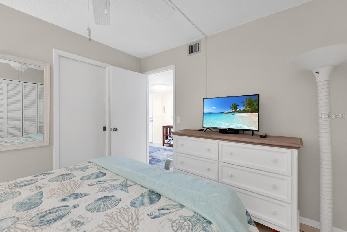 2312 GULF DR N #103, BRADENTON BEACH, FL, 34217