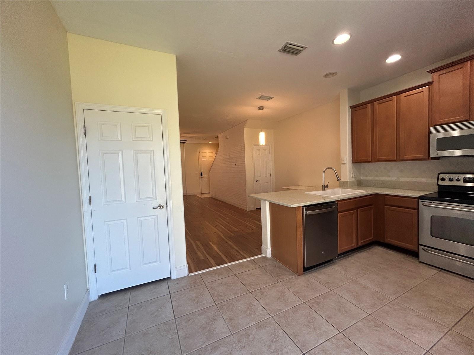 6706 47TH ST N, PINELLAS PARK, FL, 33781