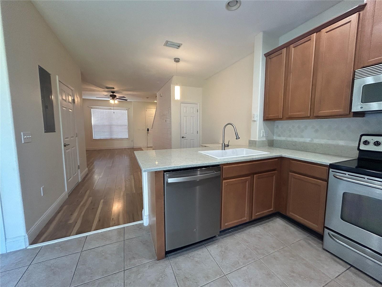 6706 47TH ST N, PINELLAS PARK, FL, 33781