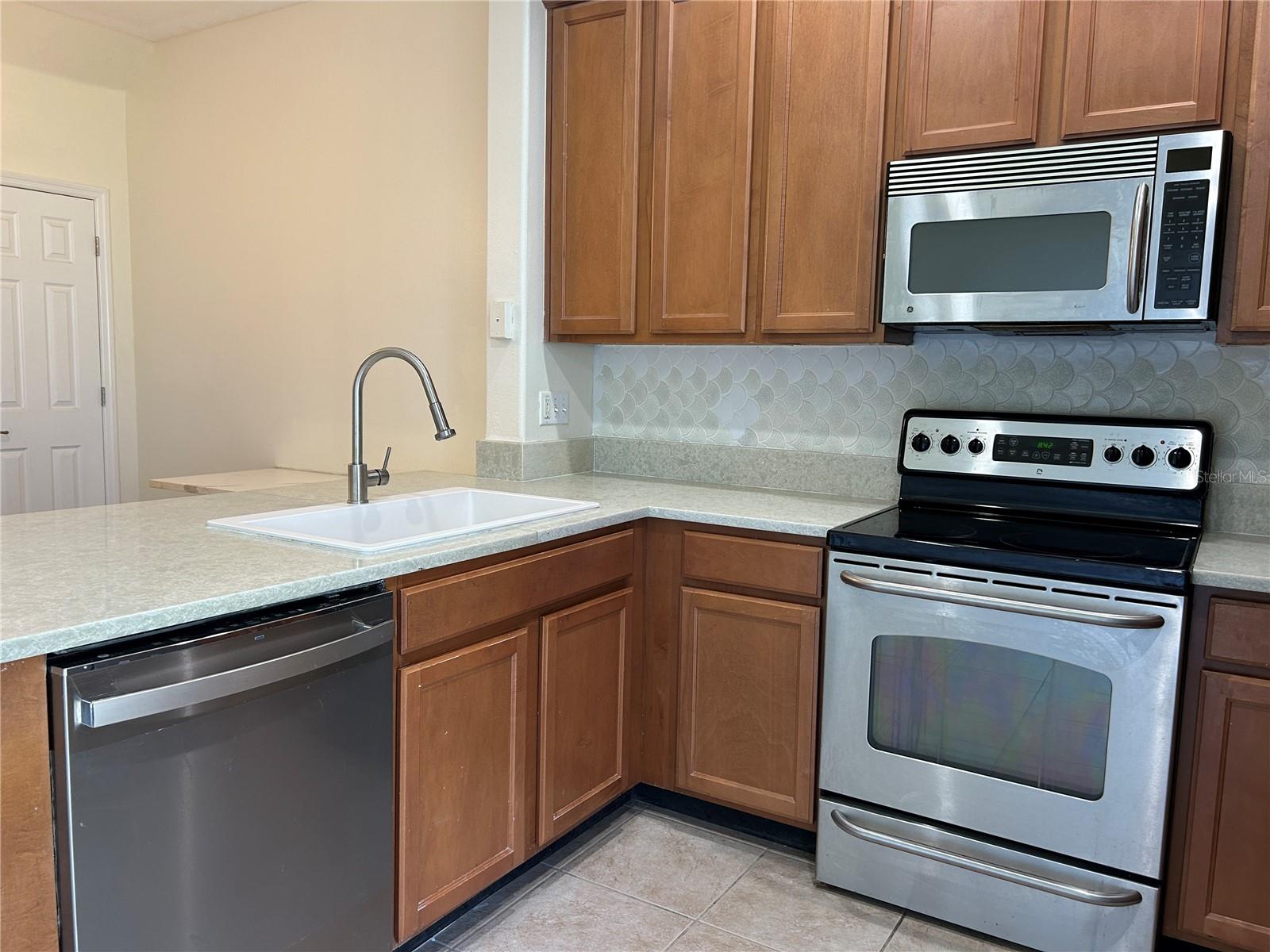 6706 47TH ST N, PINELLAS PARK, FL, 33781