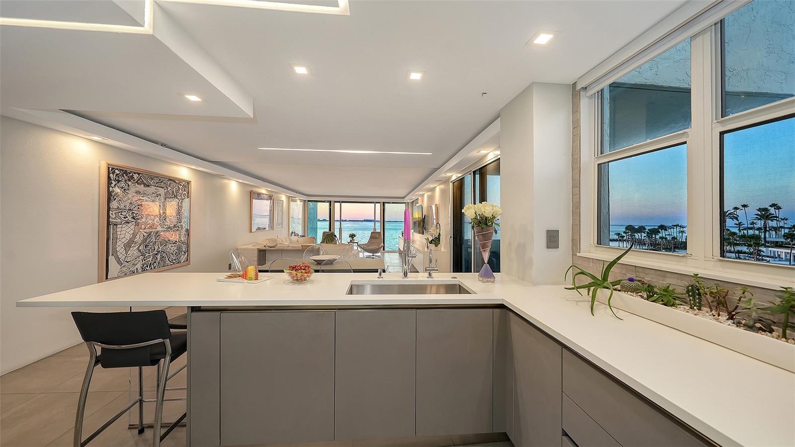 101 SUNSET DR #301, SARASOTA, FL, 34236