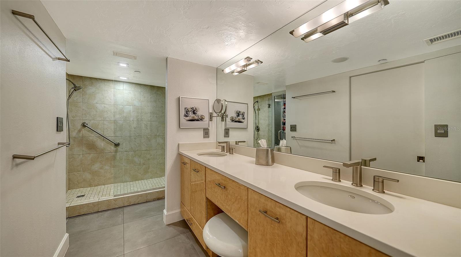 101 SUNSET DR #301, SARASOTA, FL, 34236